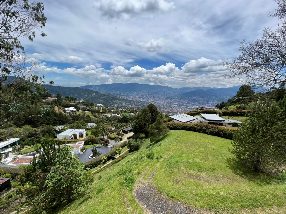 Vendo hermoso lote con vista Vía Las Palmas antes del alto