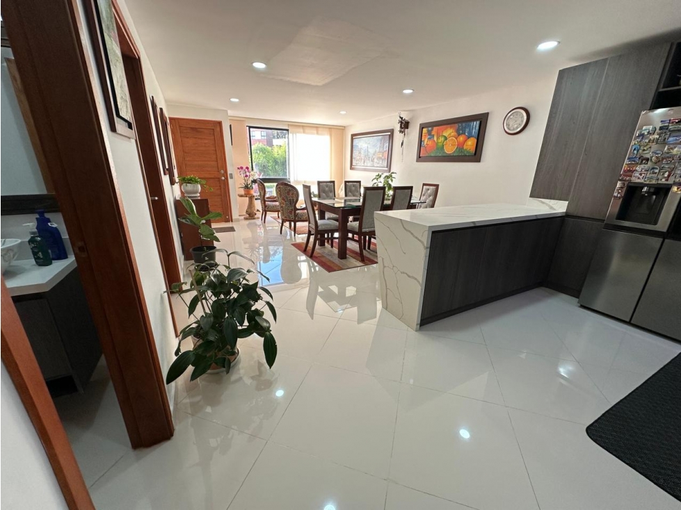 Vendo moderna Casa El Retiro, 2 pisos, Unidad abierta — foto 2