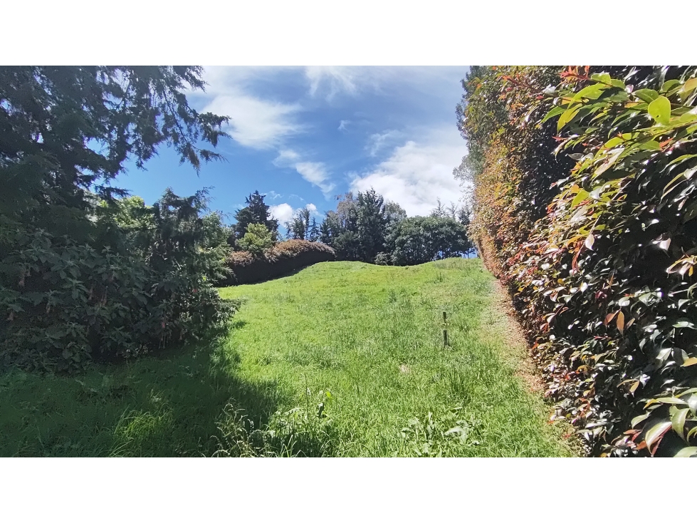 Vendo hermoso lote con vista en La Acuarela unidad cerrada — foto 3