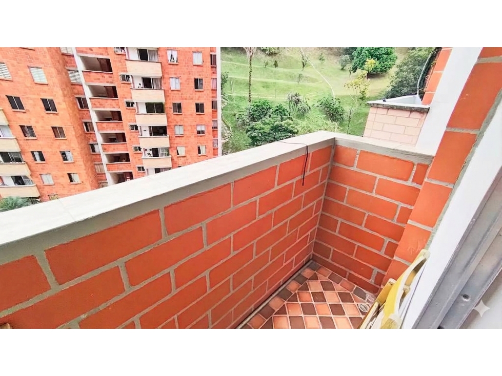 Vendo apto en Itagüí parte baja, buena vista, unidad completa — foto 6