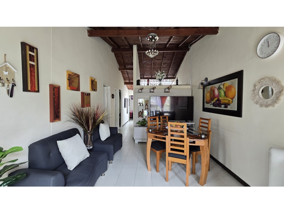 Vendo casa remodelada La Estrella, segundo piso de casa bifamiliar — foto 2