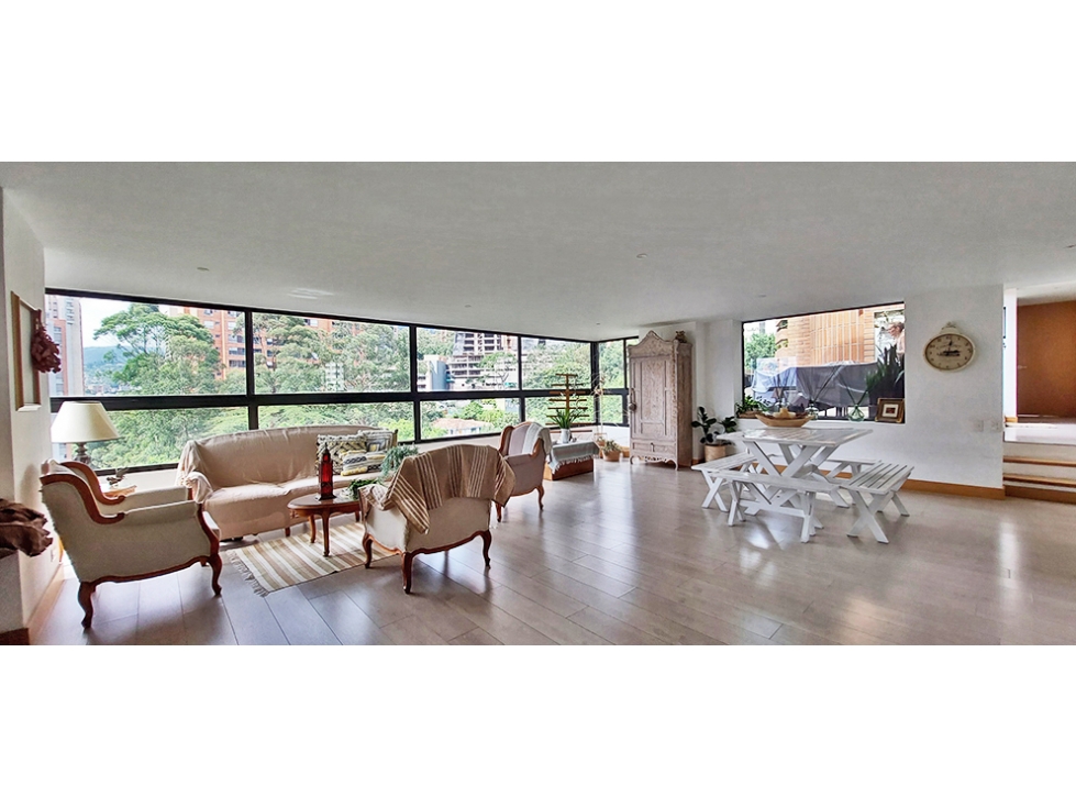 Hermoso penthouse duplex con terrazas, sin ruido, ubicado en Los Balso