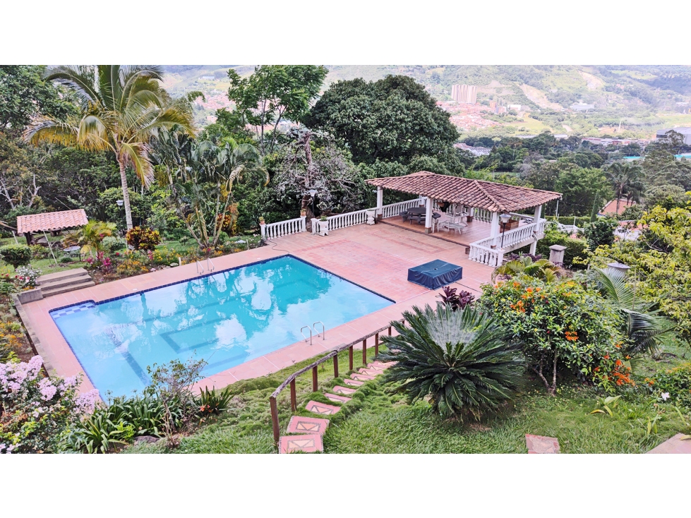 Vendo amplia casa de descanso en Copacabana en unidad cerrada — foto 2