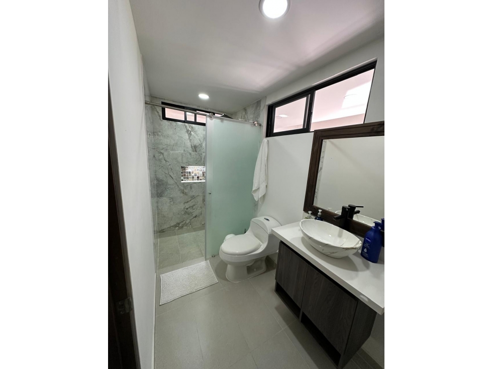 Vendo moderna Casa El Retiro, 2 pisos, Unidad abierta — foto 5