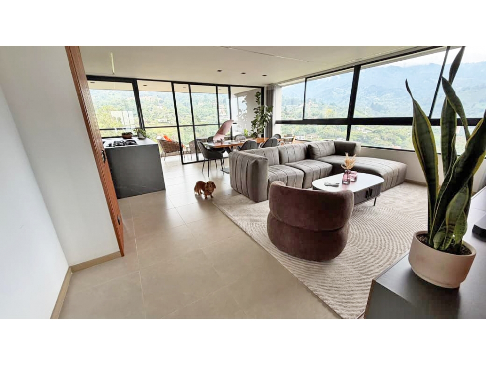 Vendo moderno apto Las Brujas Envigado piso alto, buena vista