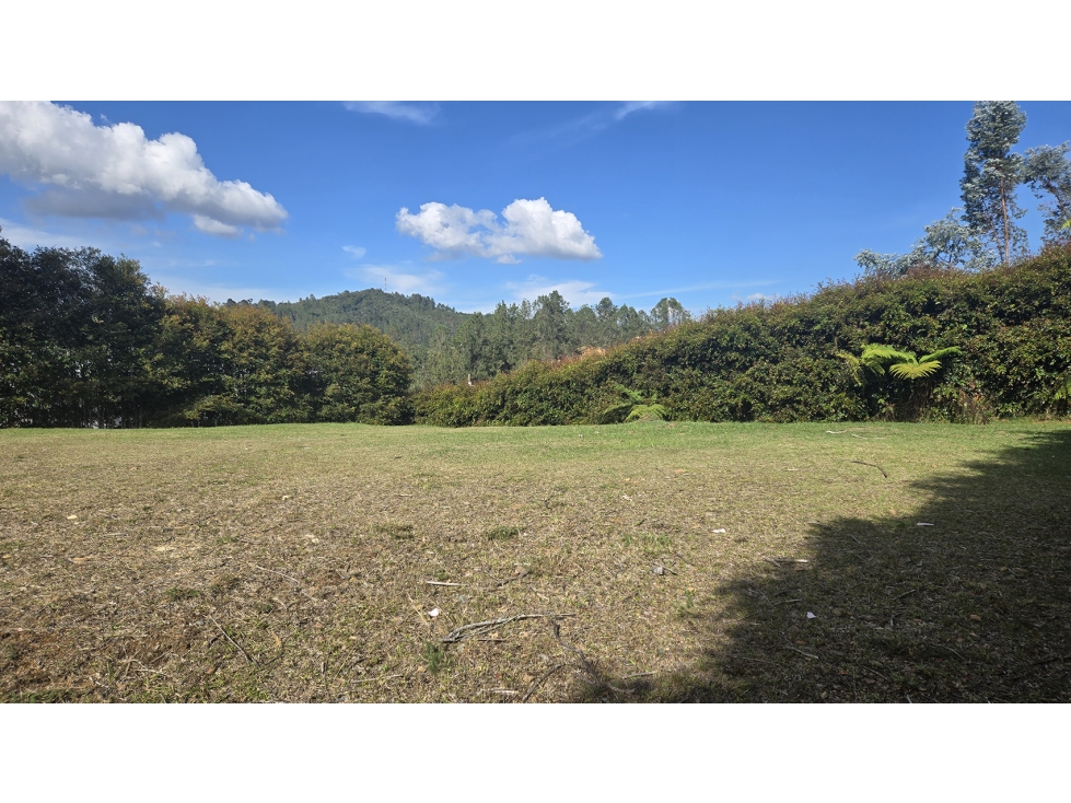 Vendo lote El Escobero antes del peaje, unidad cerrada, linda vista — foto 5