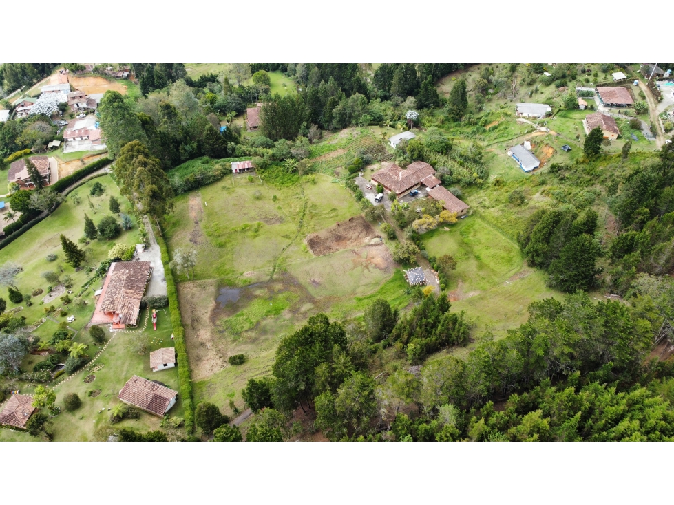 Finca en hermoso lote plano en Guarne Vereda Los Molinos / Los Mejía — foto 3