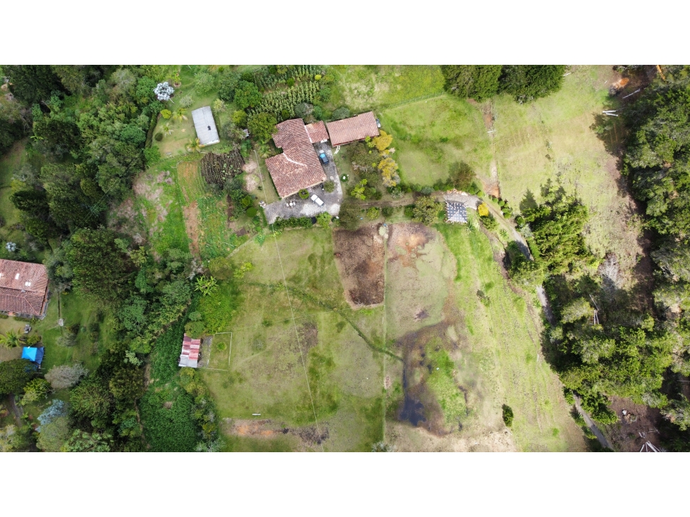 Finca en hermoso lote plano en Guarne Vereda Los Molinos / Los Mejía — foto 2