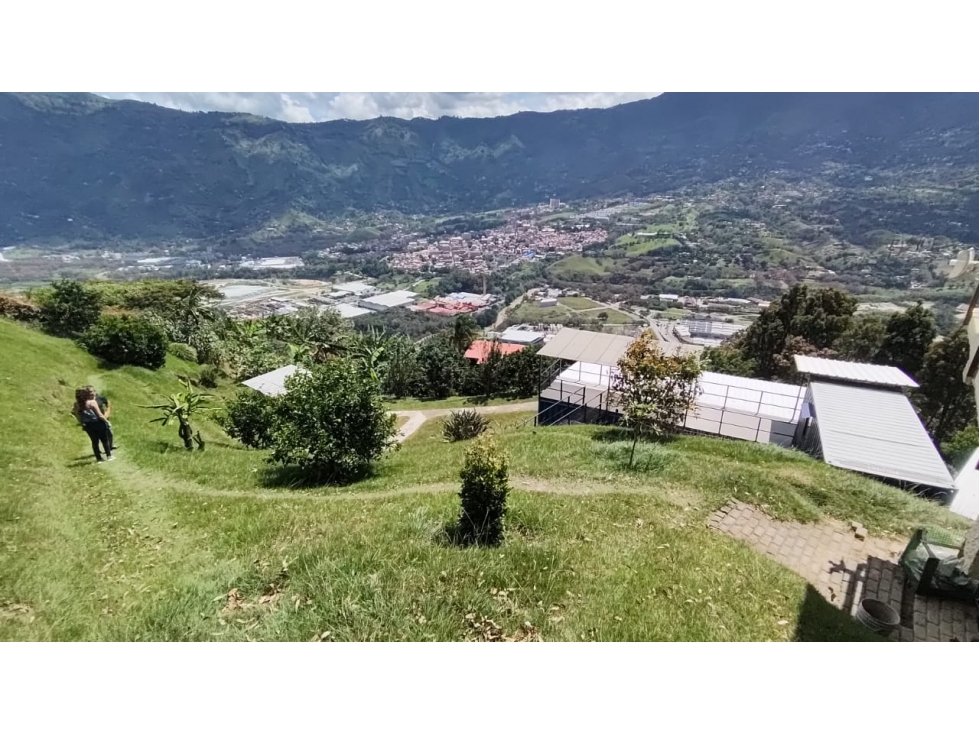 Vendo hermosa finca con SUPERVISTA en Girardota, Loma Los Ochoa