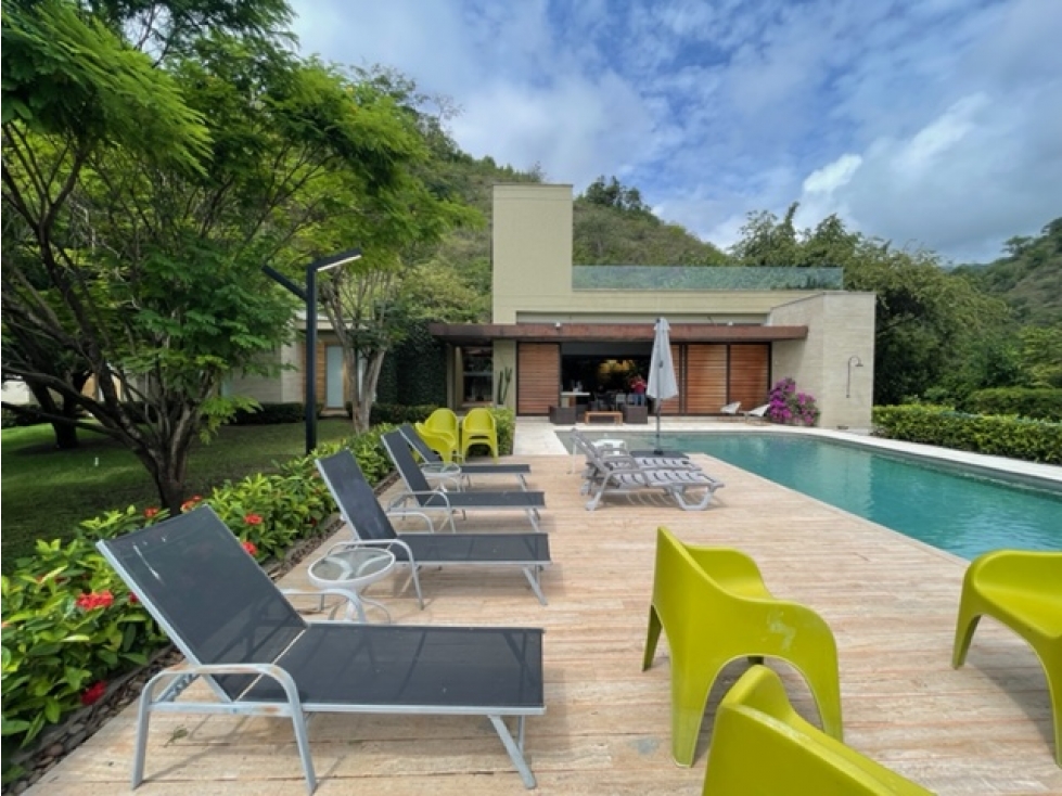 Vendo Moderna finca en Santafé de Antioquia en unidad cerrada — foto 2