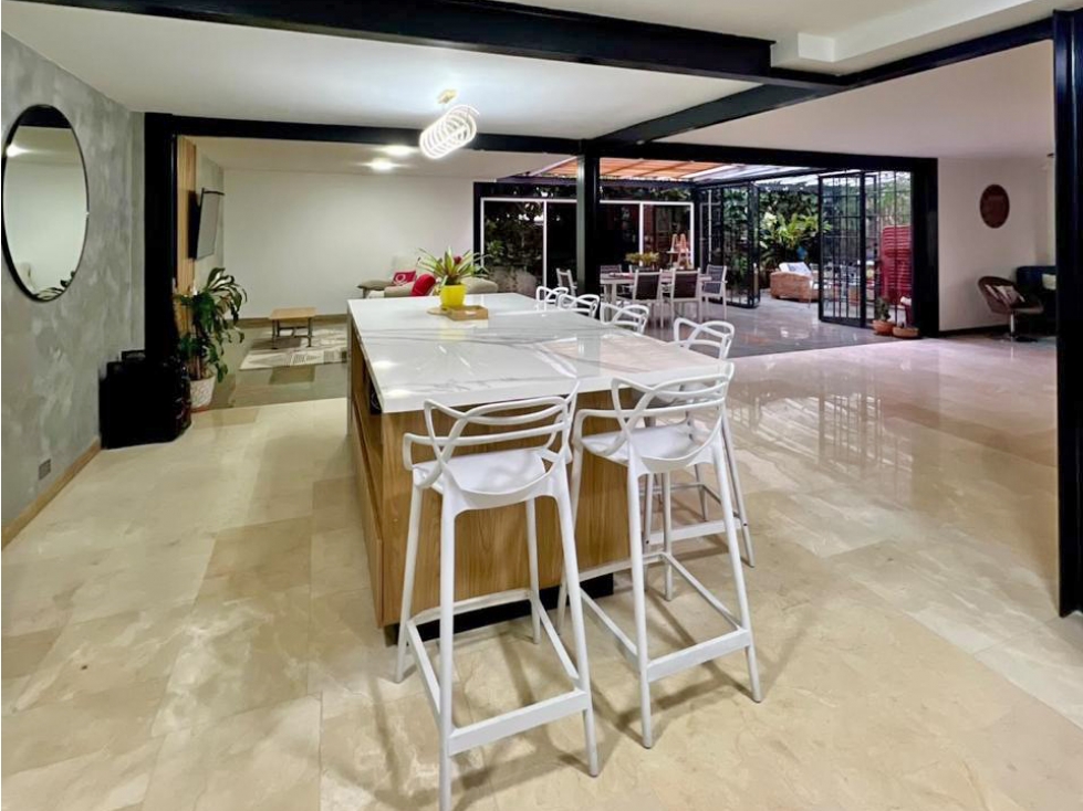 Vendo hermosa casa remodelada en la Concha, unidad cerrada completa — foto 3
