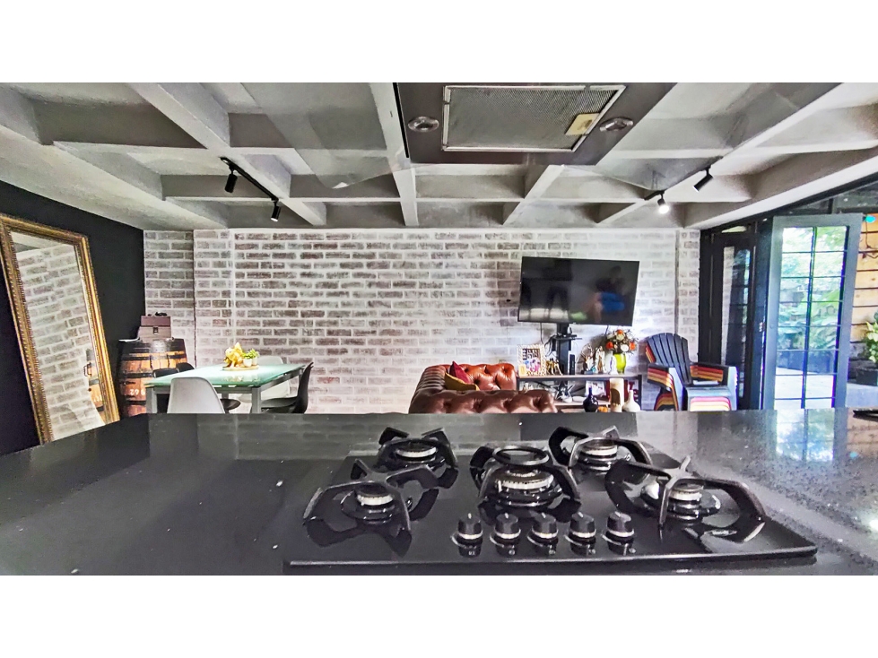 Vendo moderna casa remodelada en Castropol unidad cerrada — foto 2