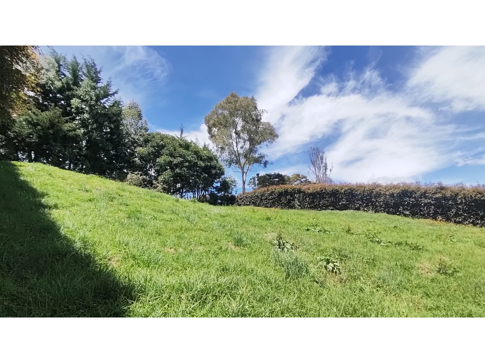 Vendo hermoso lote con vista en La Acuarela unidad cerrada — foto 2