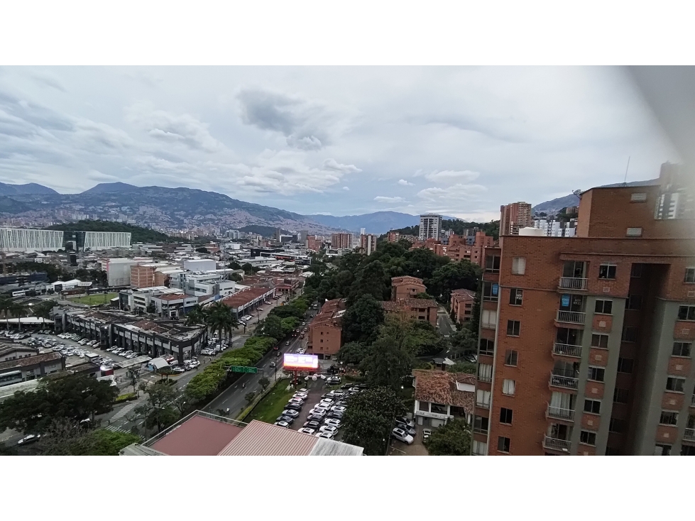 Vendo apto sector Castropol, muy nuevo, piso alto con buena vista — foto 6