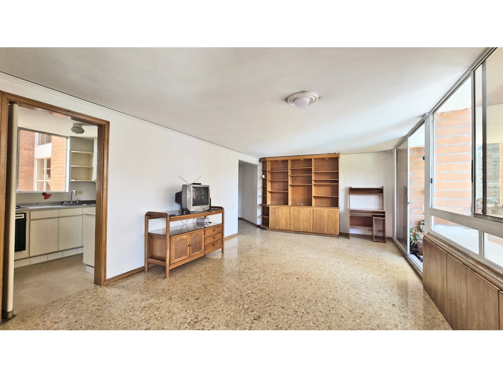 Vendo apto clásico sector Clínica Medellín, buen estado y/o remodelar — foto 3