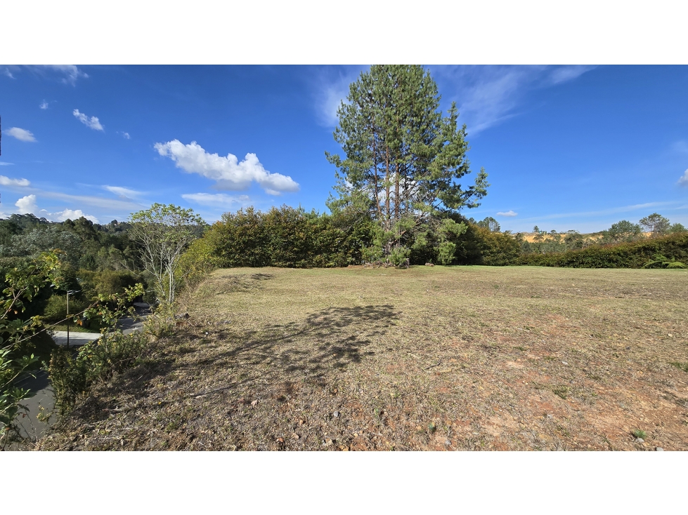 Vendo lote El Escobero antes del peaje, unidad cerrada, linda vista — foto 2