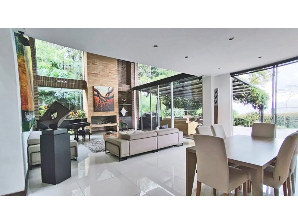 Vendo casa alta categoría, unidad cerrada, Poblado, loma Los Balsos - 4