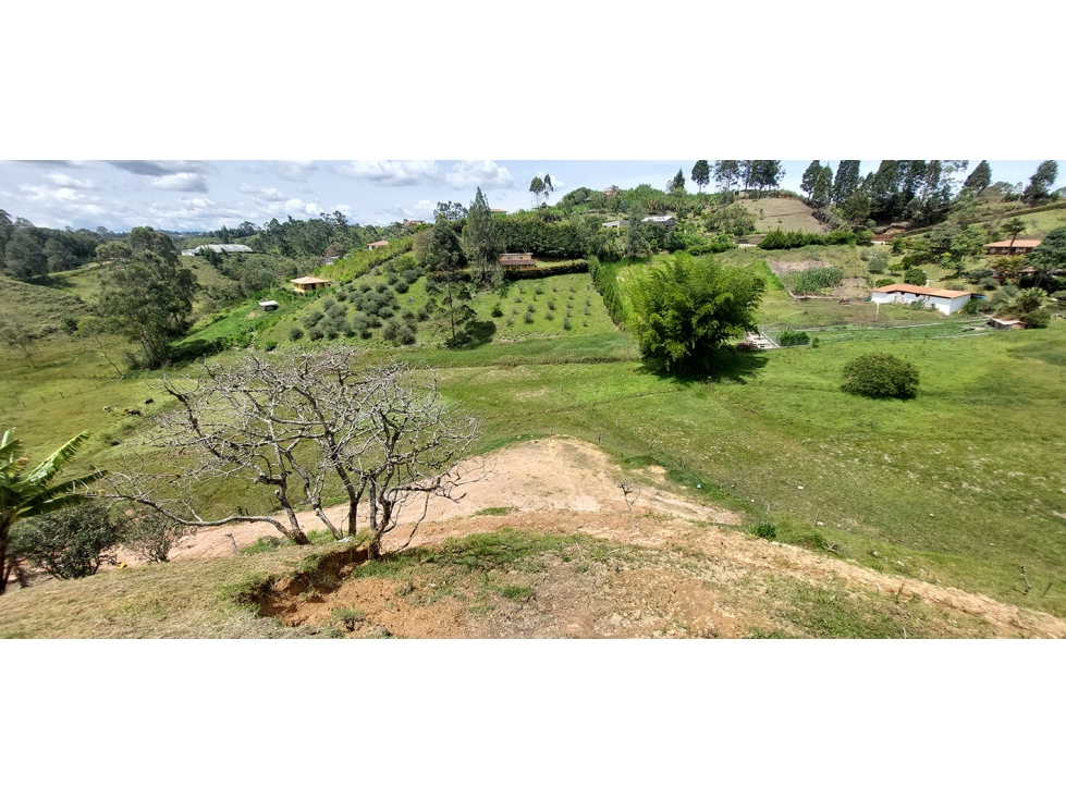 Vendo casa independiente, V. Mampuesto, se puede partir en 4 lotes — foto 4