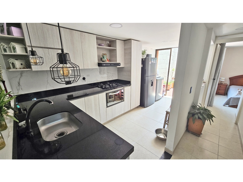 Vendo casa remodelada La Estrella, primer piso de casa bifamiliar — foto 3