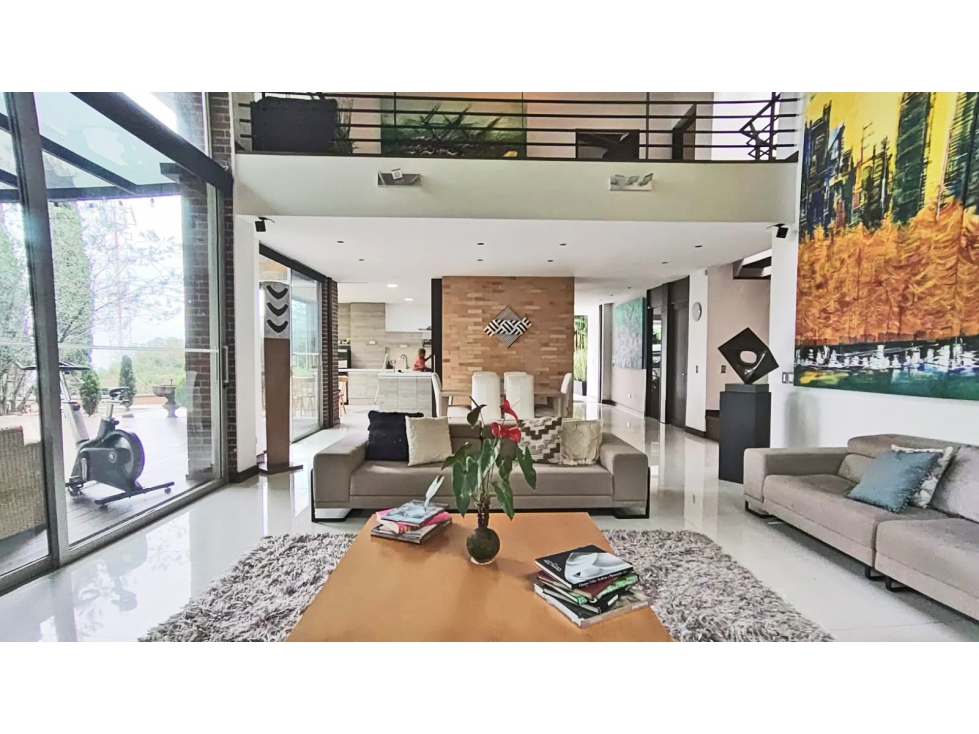 Vendo casa alta categoría, unidad cerrada, Poblado, loma Los Balsos - 6