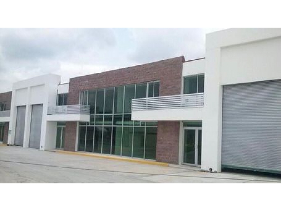 PH OFIBODEGAS PANAMA / (494 M2) RM