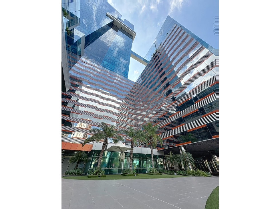 Torre Oceania Business Plaza. Punta Pacifica