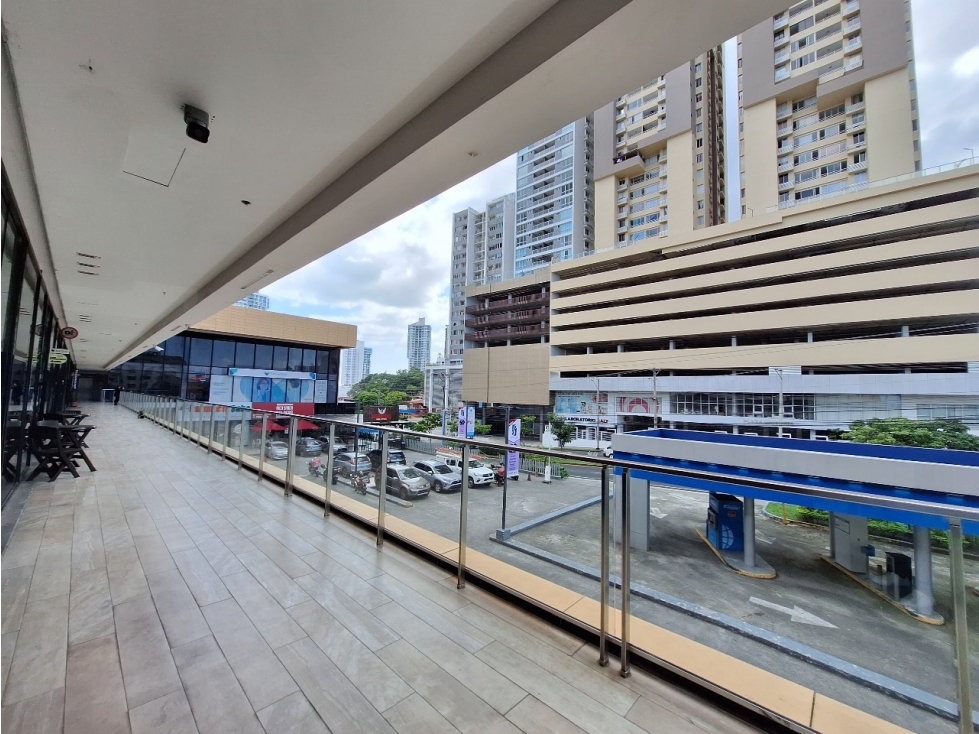 LOCAL LIBERTY PLAZA - Av. 12 de Octubre (110m2) - RB.P