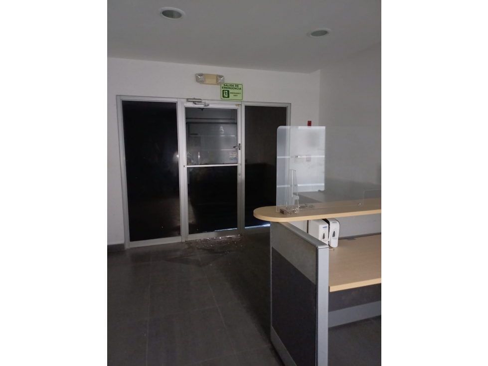 ISC - BODEGA ZONA INDUSTRIAL - MILLA 8 (1250 M2) - PH - 6