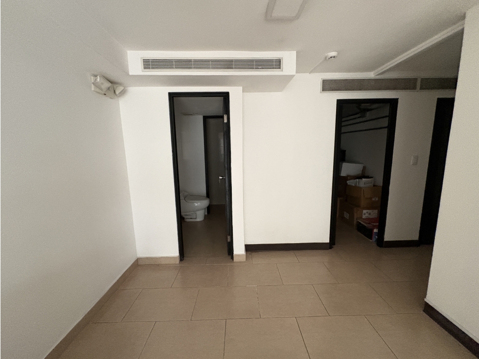 Oficina en Alquiler Calle 50 Panamá PH Embajador - 131m2 - JAC — foto 6