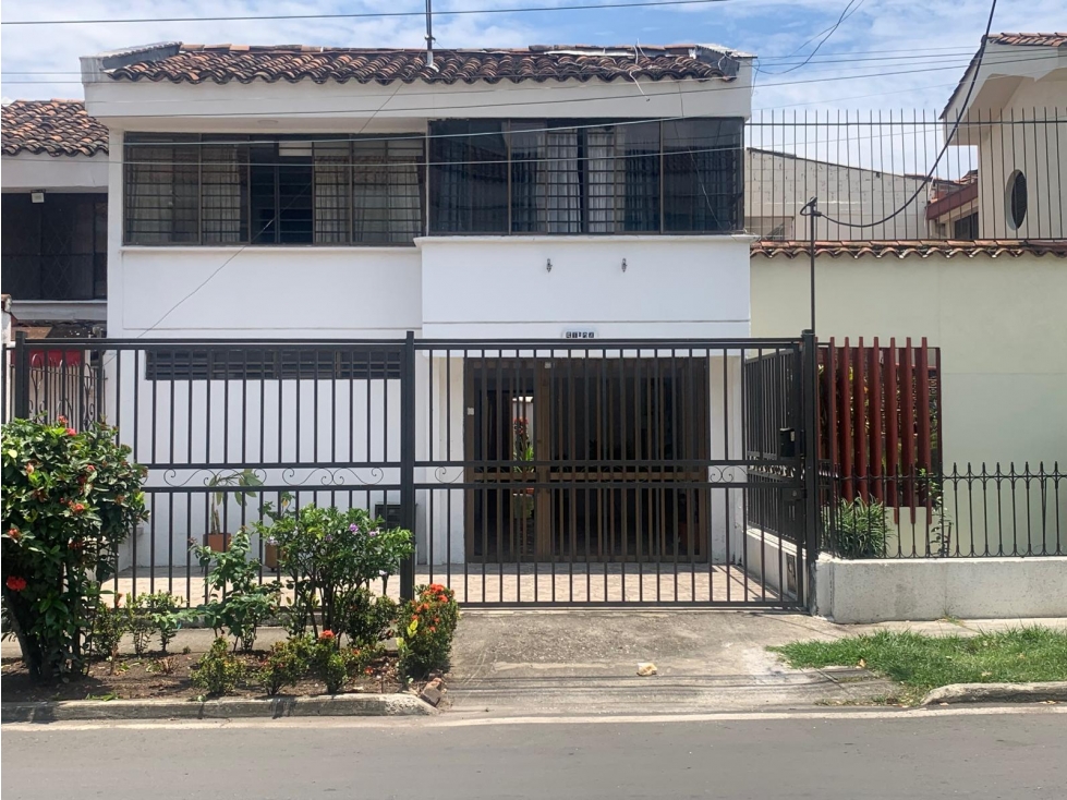 VENDO CASA EXTERNA LA MERCED 10306902 AGQ