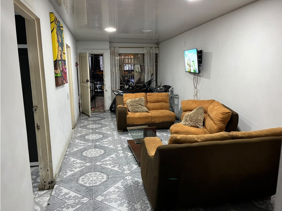 VENDO CASA EXTERNA CALIMA / AGQ - 4