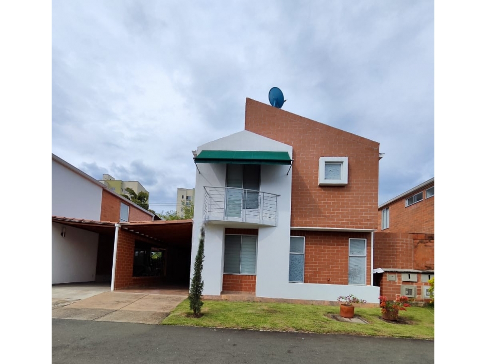 VENTA CASA CAMPESTRE CONDOMINIO ALFAGUARA - JAMUNDI LJ - CCH W8621780