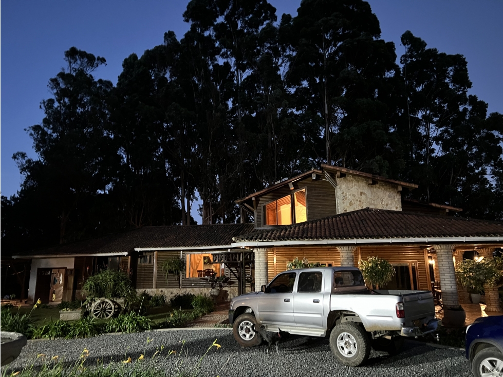 VENTA CASA CAMPESTRE DAPA (La Fontana) LJ - CCH W 9637094