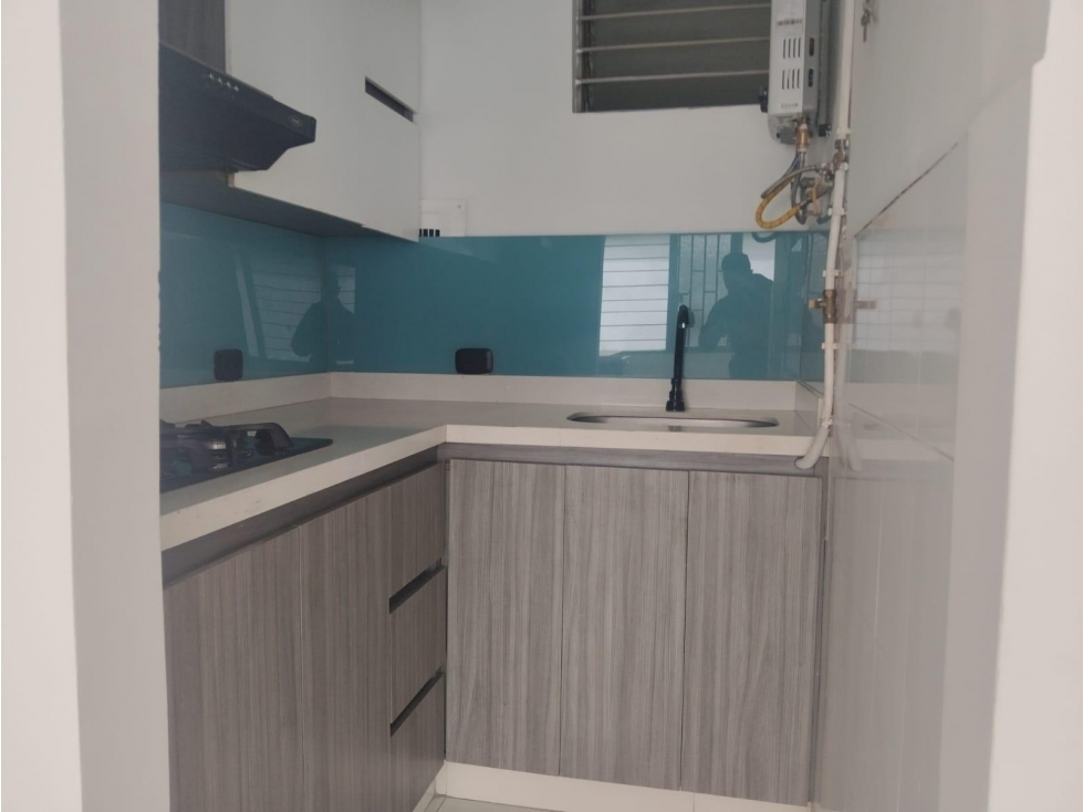 APARTAESTUDIO EN ARRIENDO EN LA CANDELARIA COD 10028