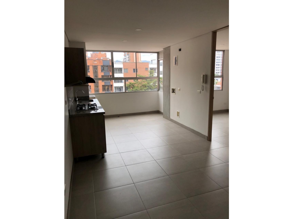 APARTAESTUDIO EN ARRIENDO LAURELES NOGAL COD 10739 — foto 4
