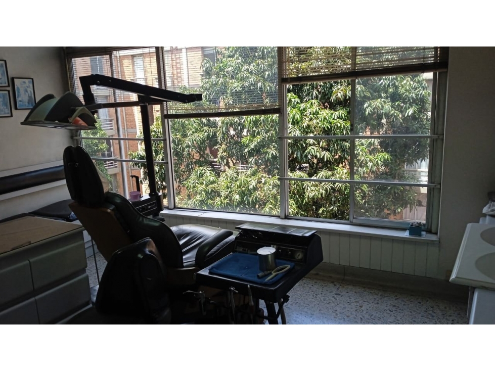 OFICINA EN VENTA EN BELÉN COD 8167