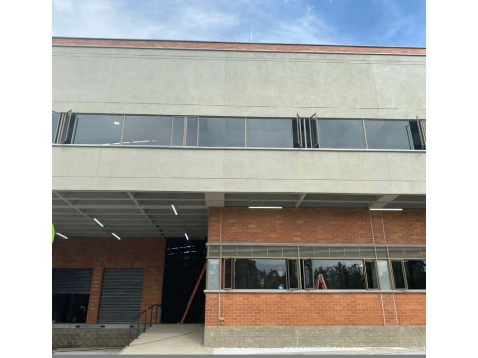 BODEGA EN ARRIENDO EN RIONEGRO COD 10058