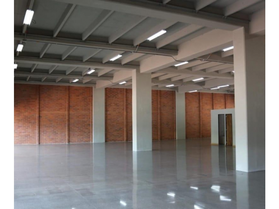 LOCAL EN ARRIENDO EN GUAYABAL COD 10084