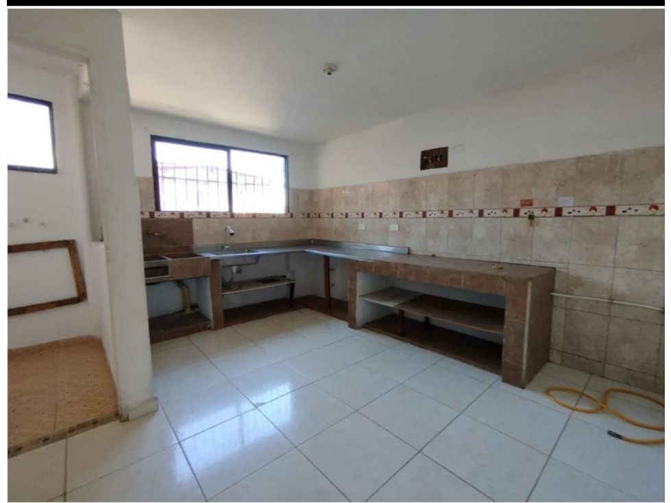 CASA EN VENTA EN VILLA HERMOSA LA LADERA COD 10262