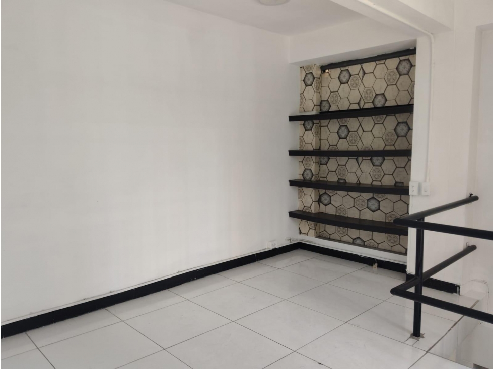 LOCAL TIPO BURBUJA EN ARRIENDO EN LA CANDELARIA COD 10690