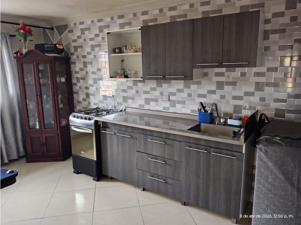 CASA EN VENTA EN MANRIQUE CENTRAL COD 10890