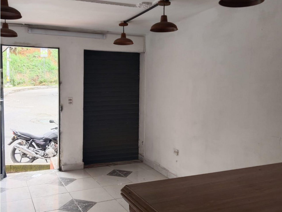 CASA LOCAL EN ARRIENDO EN BUENOS AIRES COD 10435 - 5