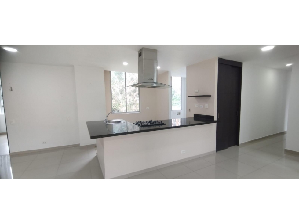 APARTAMENTO EN VENTA EN EL POBLADO COD 10365 — foto 2