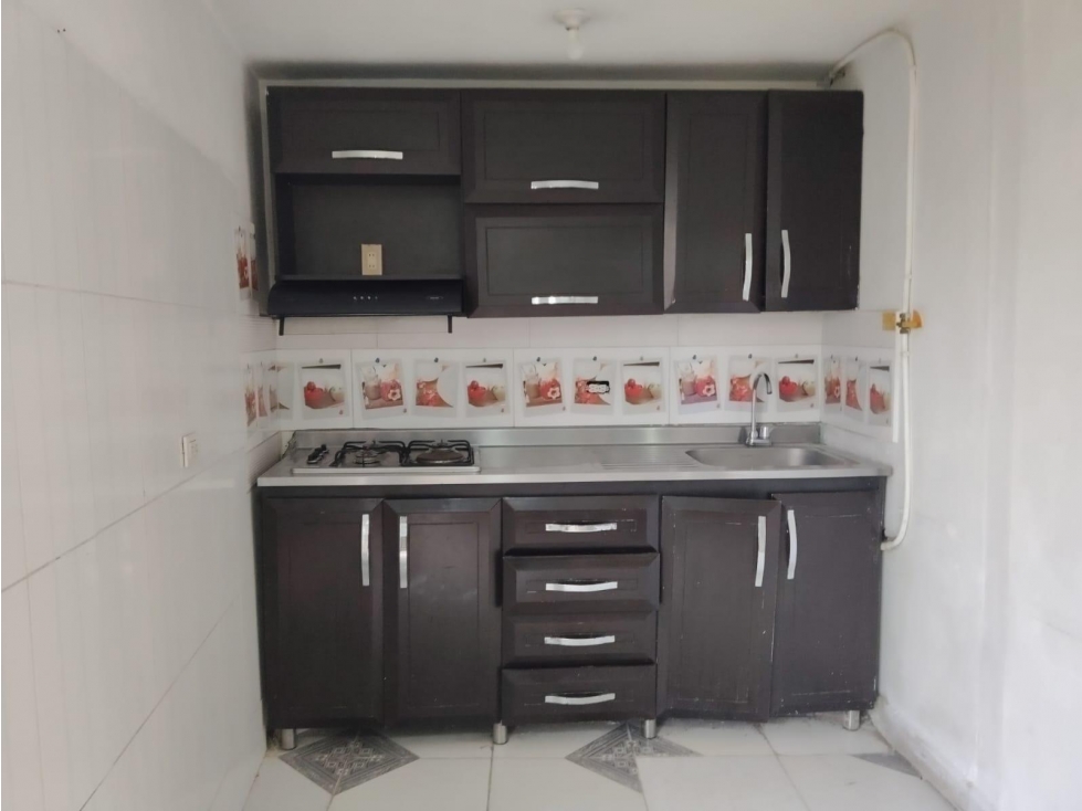 CASA LOCAL EN ARRIENDO EN BUENOS AIRES COD 10435 - 1