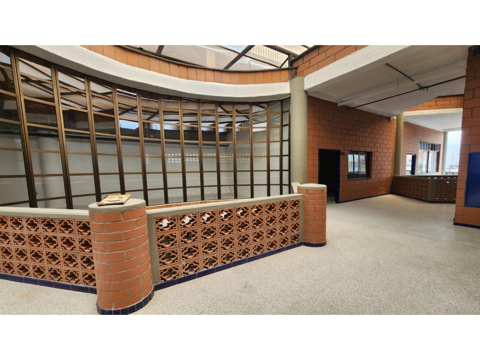 EDIFICIO EN ARRIENDO CANDELARIA COD 9562 - 3