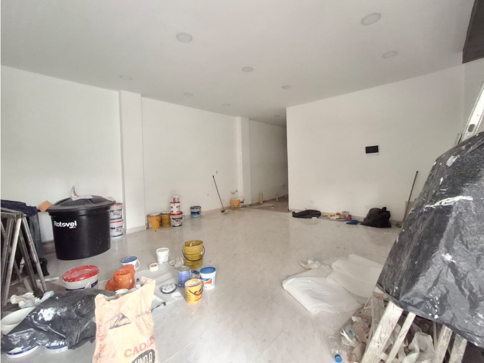 LOCAL EN ARRIENDO ITAGUI COD 10907 - 5