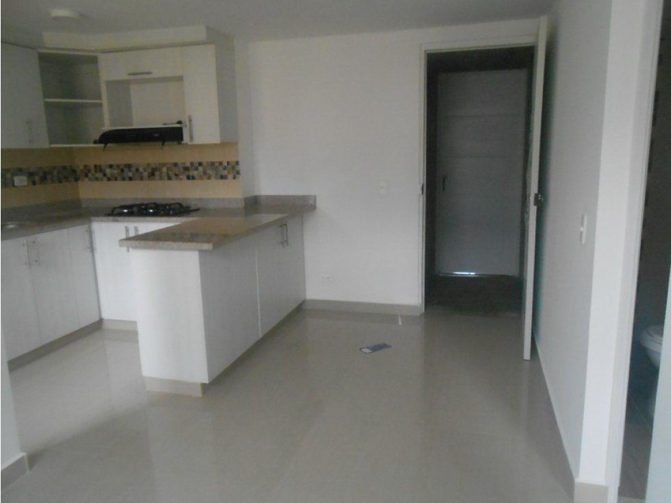 APARTAMENTO EN ARRIENDO EN SAN ANTONIO DE PRADO COD 4031 — foto 2