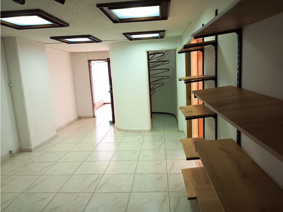 OFICINAS EN VENTA CENTRO COD 8184