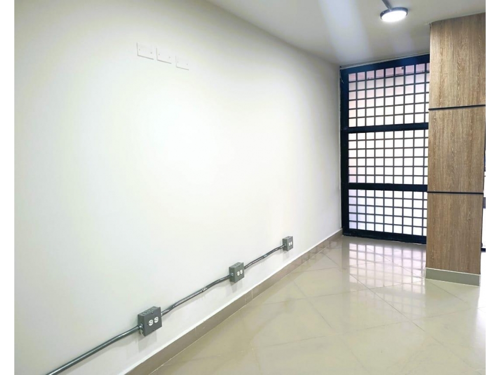 OFICINA EN ARRIENDO LAURELES COD 9915 — foto 3