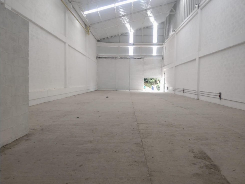 BODEGA EN ARRIENDO EN SAN FELIX COD 10693 — foto 2